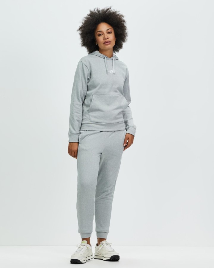 ה-North Face אפור ריצת חיפושים