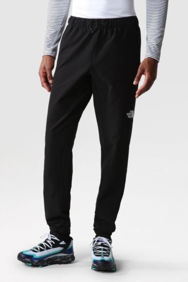 אתלטיקה הרים שחורה מרחיקה את הפנים הצפוניות