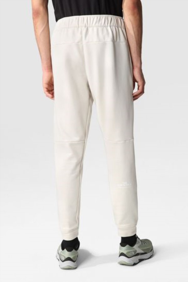 צמר טבעי לגבר רץ את הפנים הצפוני