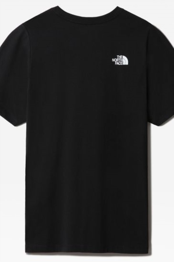 בתוספת חולצת טריקו עם כיפה פשוטה בחזית הצפון