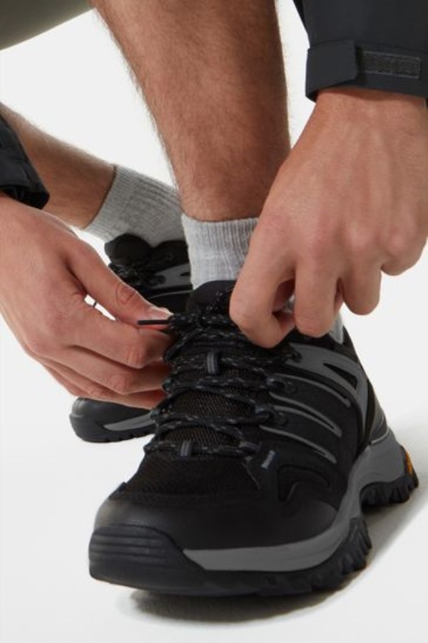 נעלי הליכה קיפוד שחורות עם אור עתידי