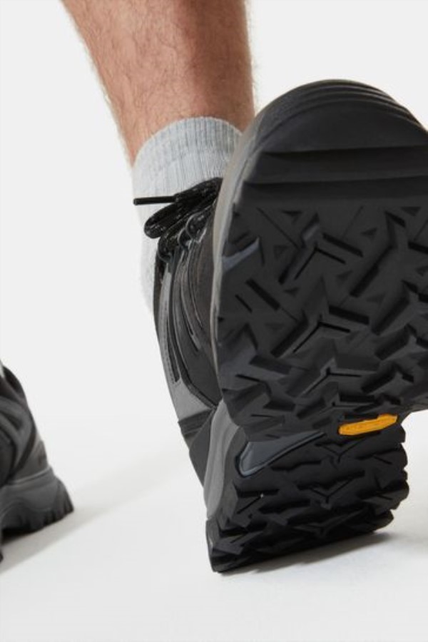 נעלי הליכה קיפוד שחורות עם אור עתידי