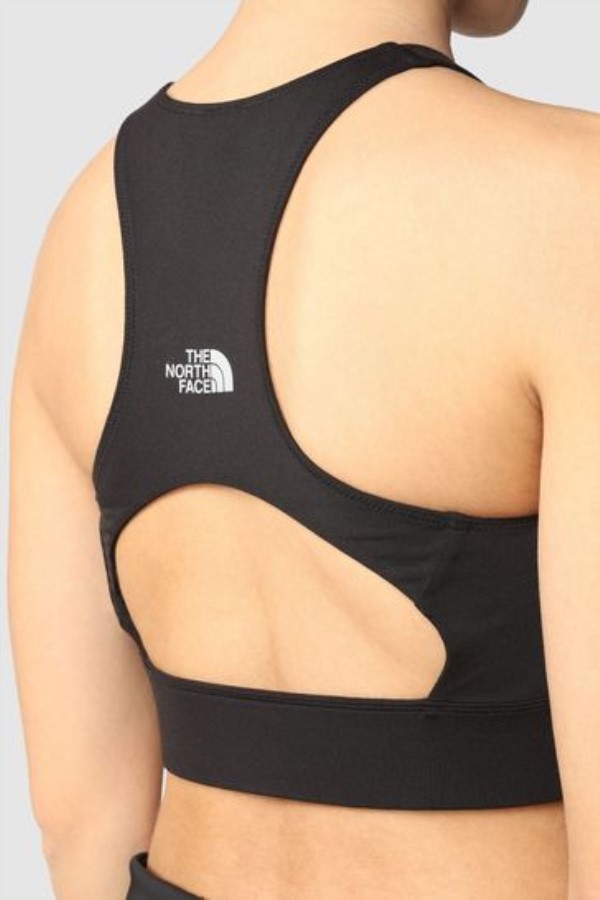 החזייה השחורה של ה-north Face Flex