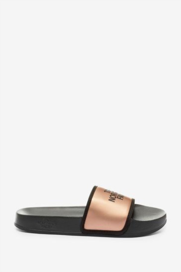 מחנה בסיס לנשים מגלשות שחורות מתכתיות Iii החזית הצפונית