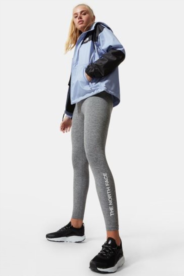 זומו חותלות את הפנים הצפוניות