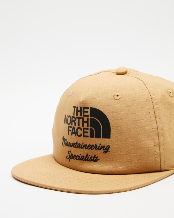 ה-North Face Plaskett Ballcap שיזוף