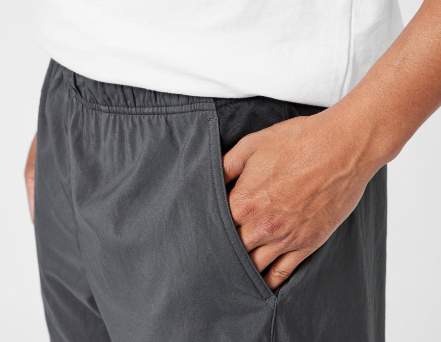 מכנסיים קצרים של הכור האפור 24/7