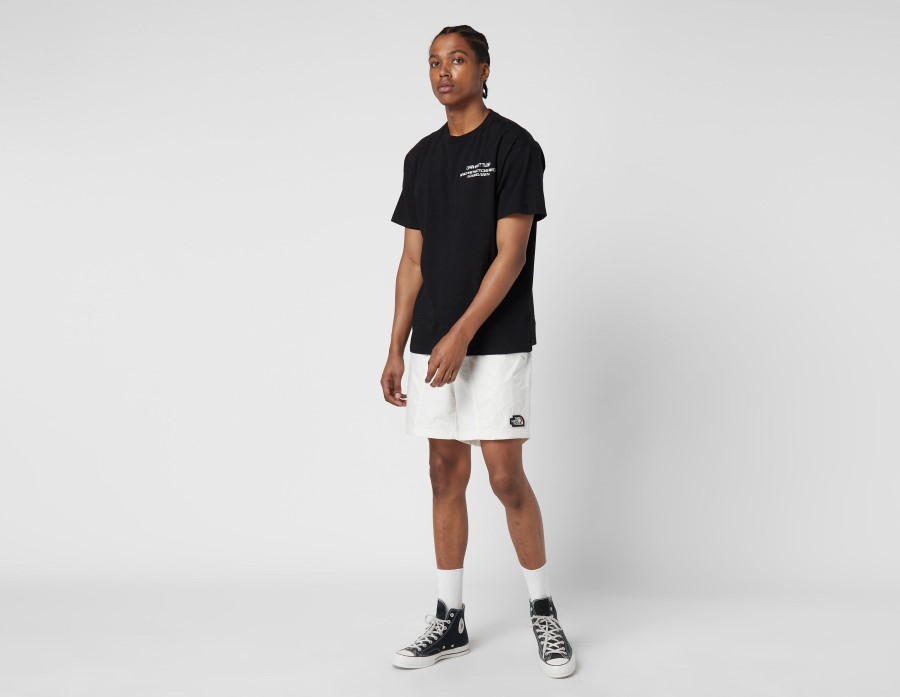 החזית הצפונית Tnf מתאר קצר לבן