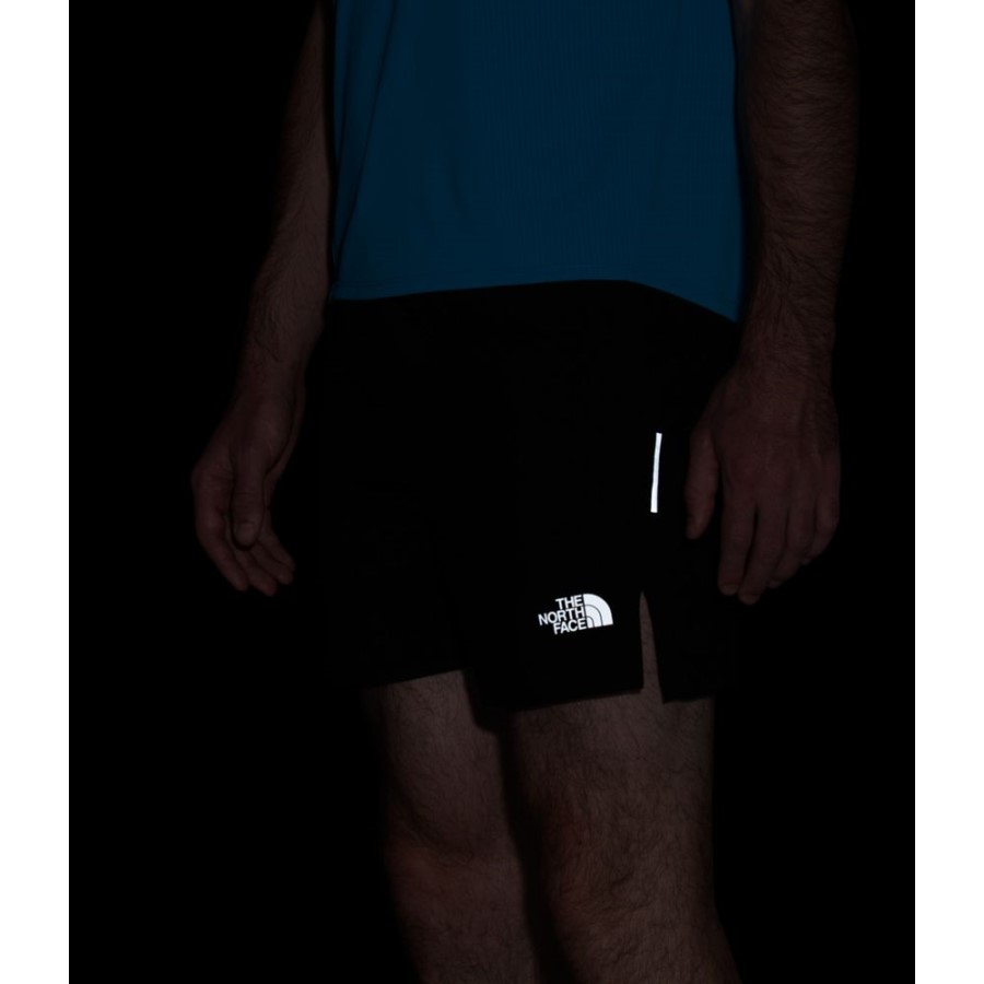 שחור מכנסיים קצרים לגברים