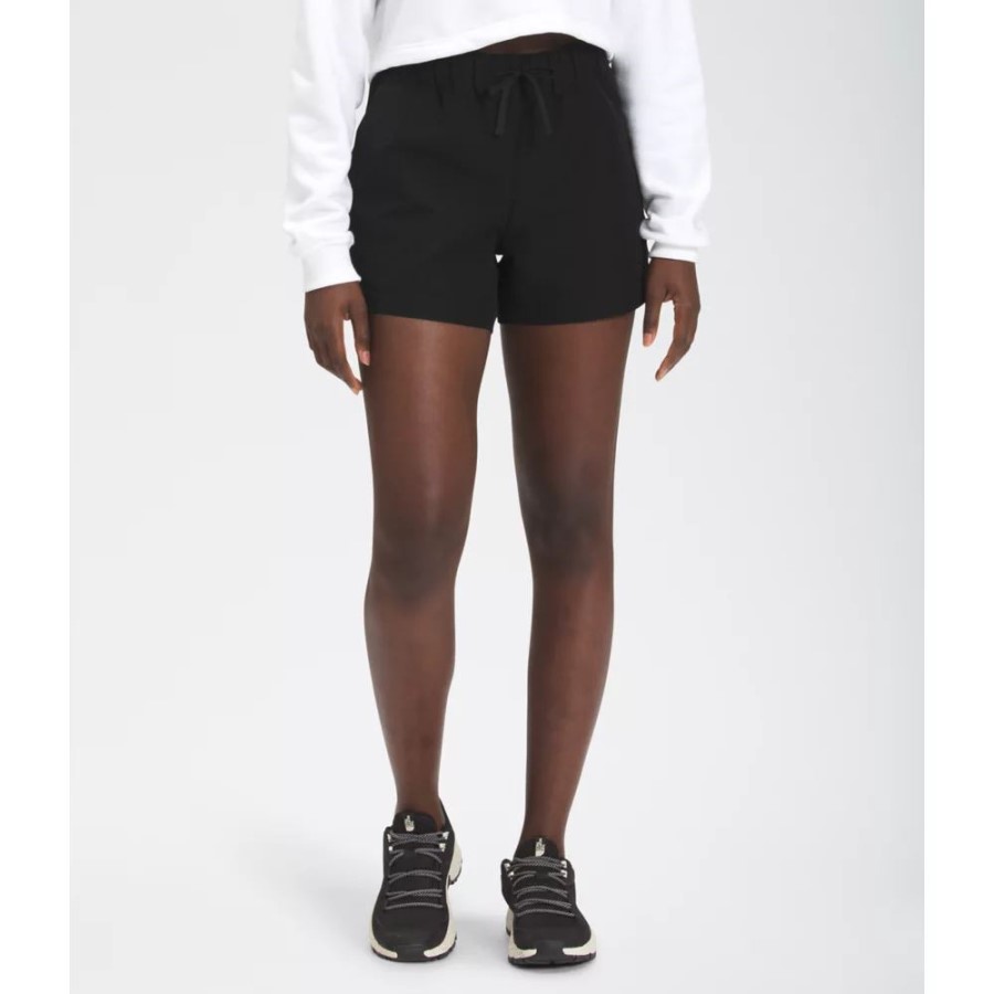 Black The North Face נשים מכנסיים קצרים בכיתה V