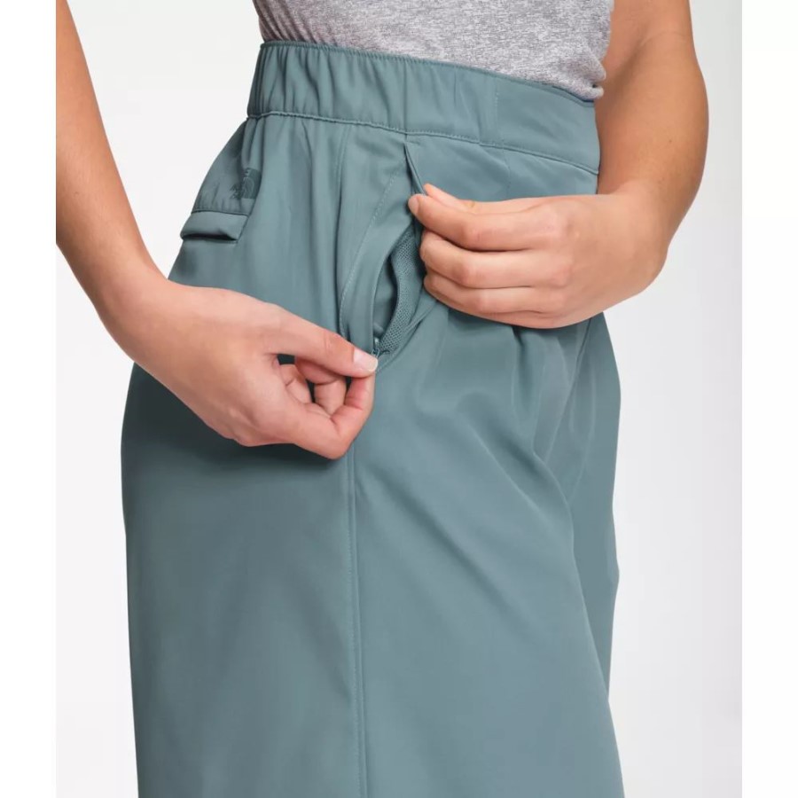 כחול The North Face נשים מכנסיים רחבים סטנדרטיים