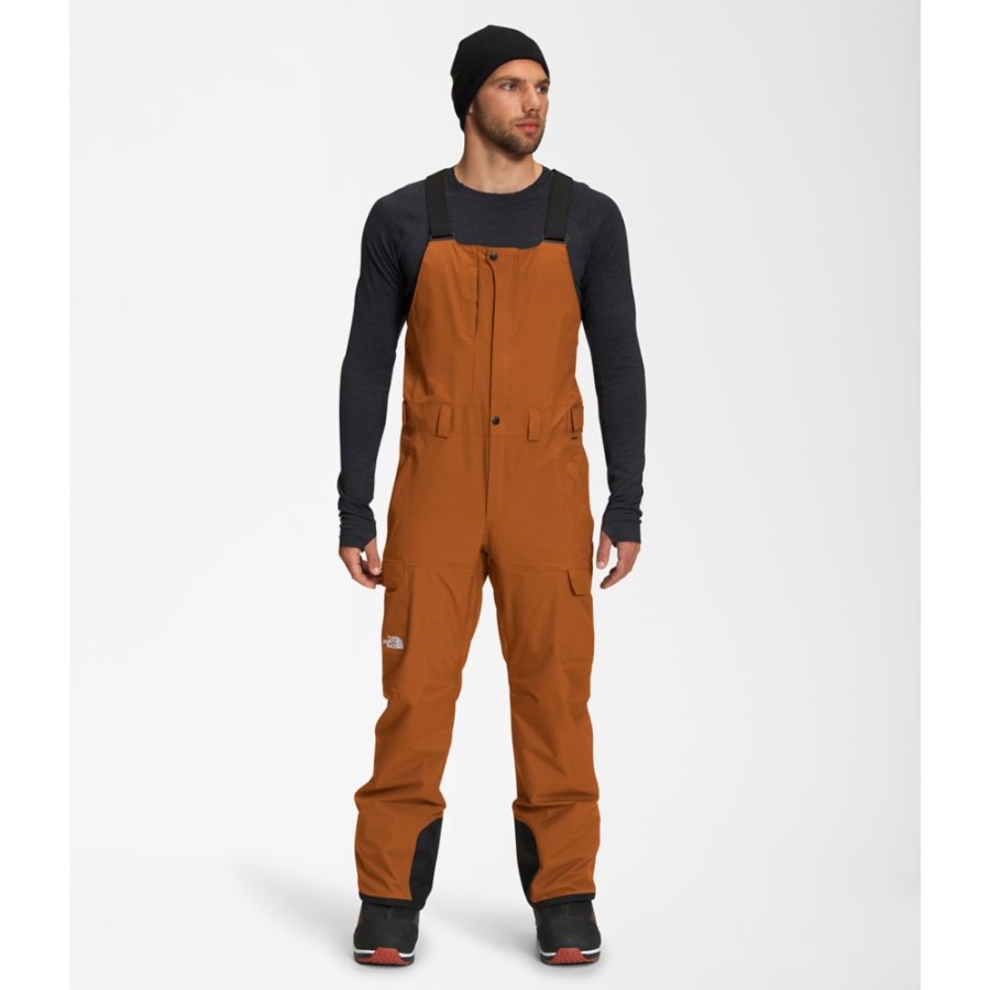 גברים חופש סינרי עור משחים את הפנים הצפוניות