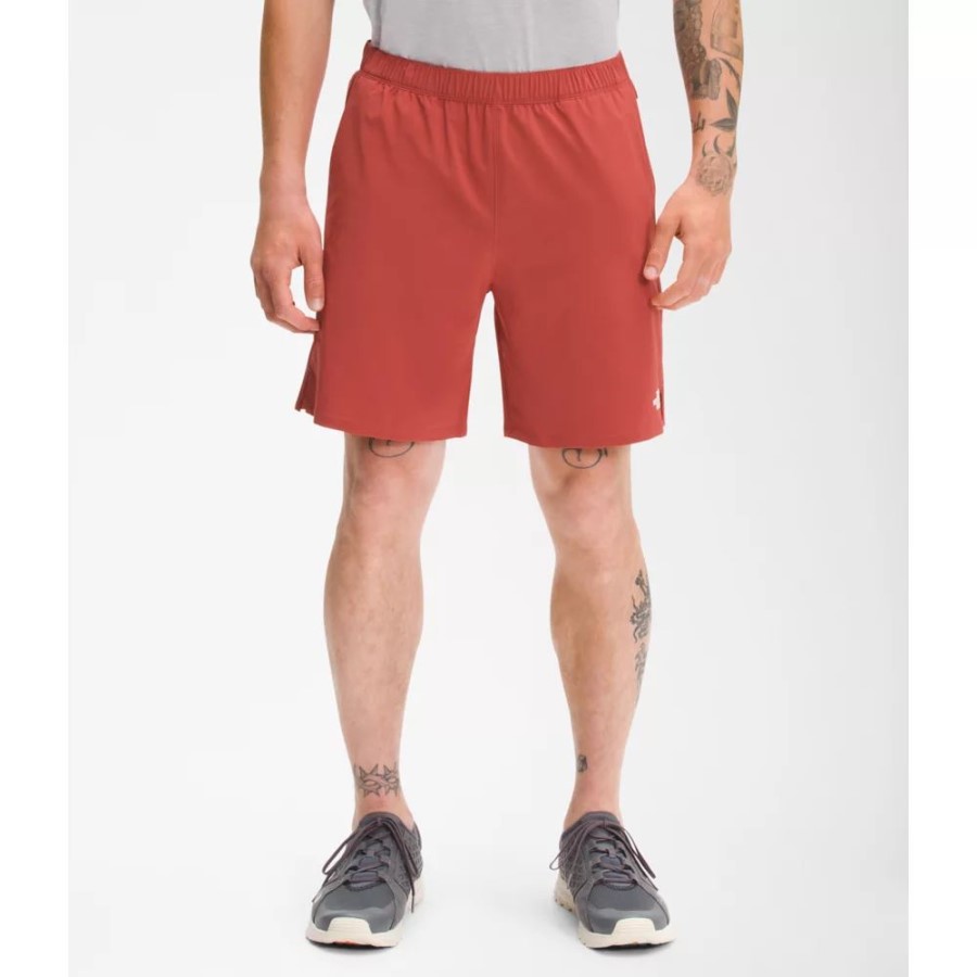 גברים שוטים מכנסיים קצרים תבלין אדום הפנים הצפוני