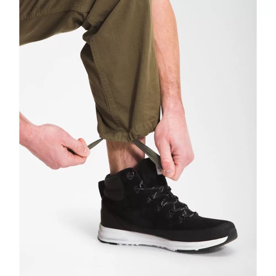 צבא גברים זית מכנסיים M66 Cargo The North Face