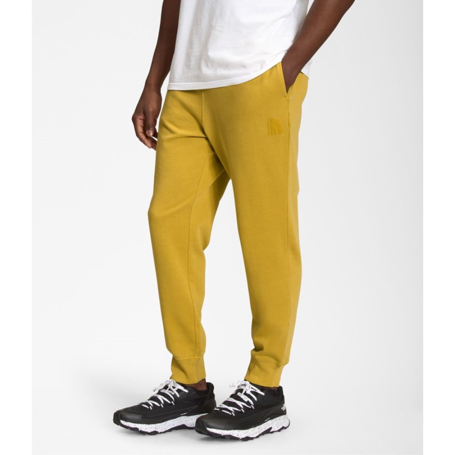 The North Face גברים בגד צבע ג\'וגרס זהב מינרלי