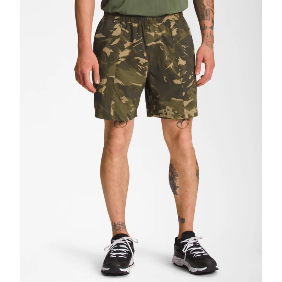 הגברים של ה-North Face מודפסים בכיתה V משיכה במכנסיים קצרים בצבע חום ירוק