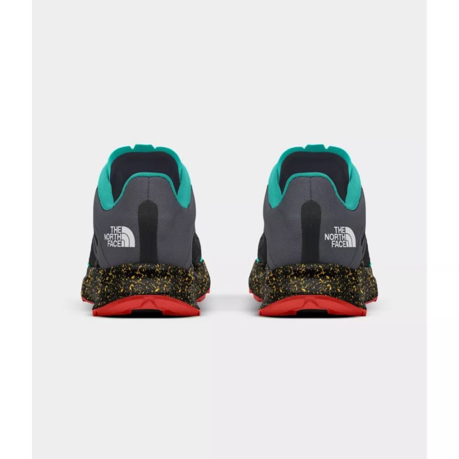 The North Face גברים Vectiv Eminus נעליים אפורות