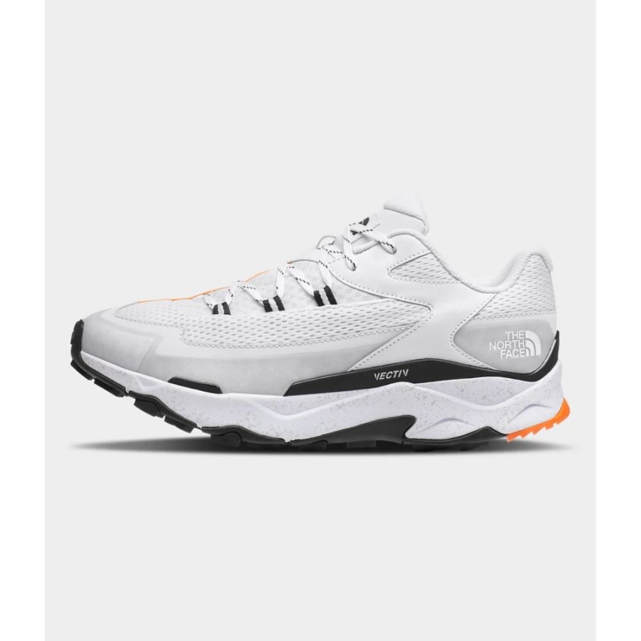 ה-North Face גברים שחורים לבנים Vectiv Taraval נעליים