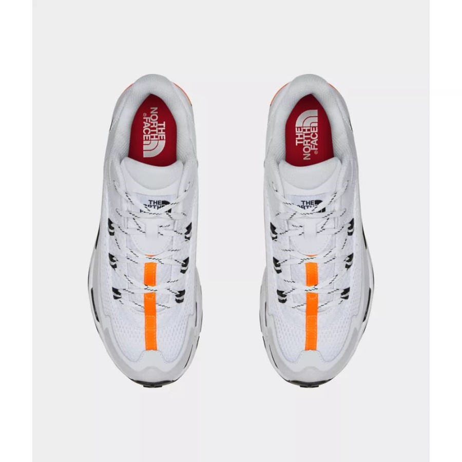 ה-North Face גברים שחורים לבנים Vectiv Taraval נעליים