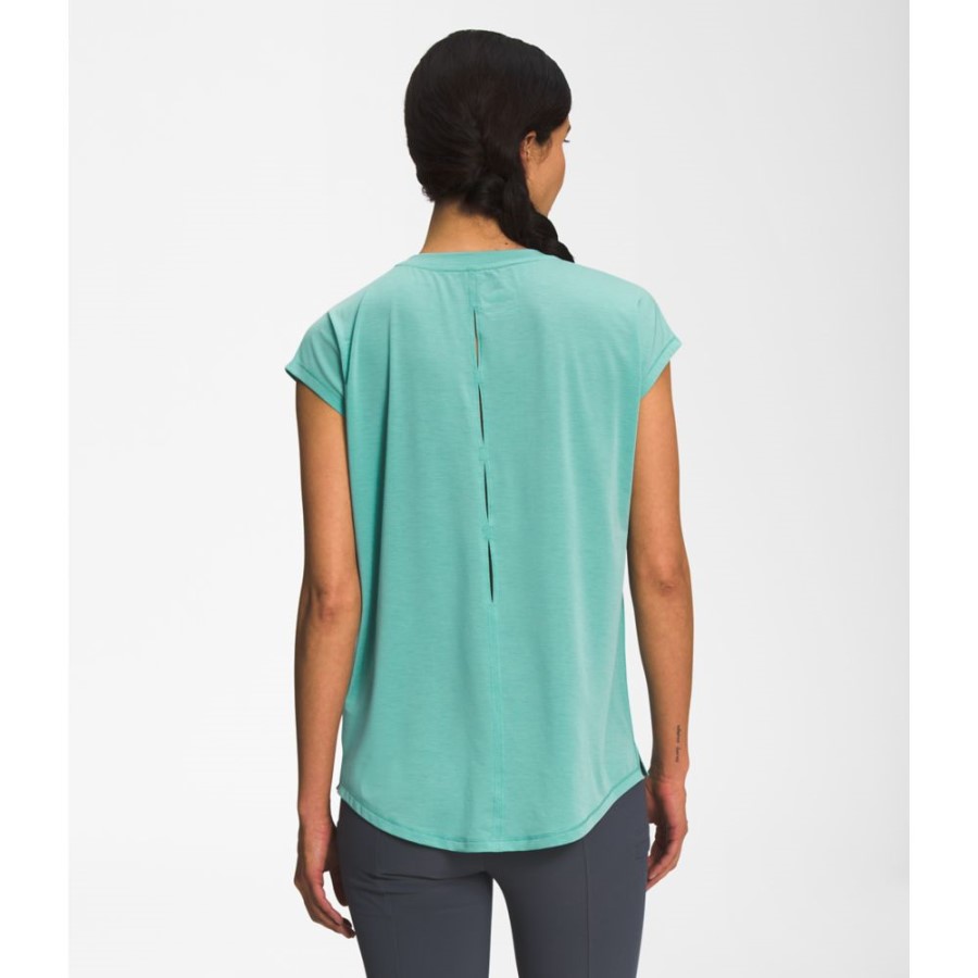 הנשים בפנים הצפוני משוטטות ווסאבי עם שרוולים קצרים