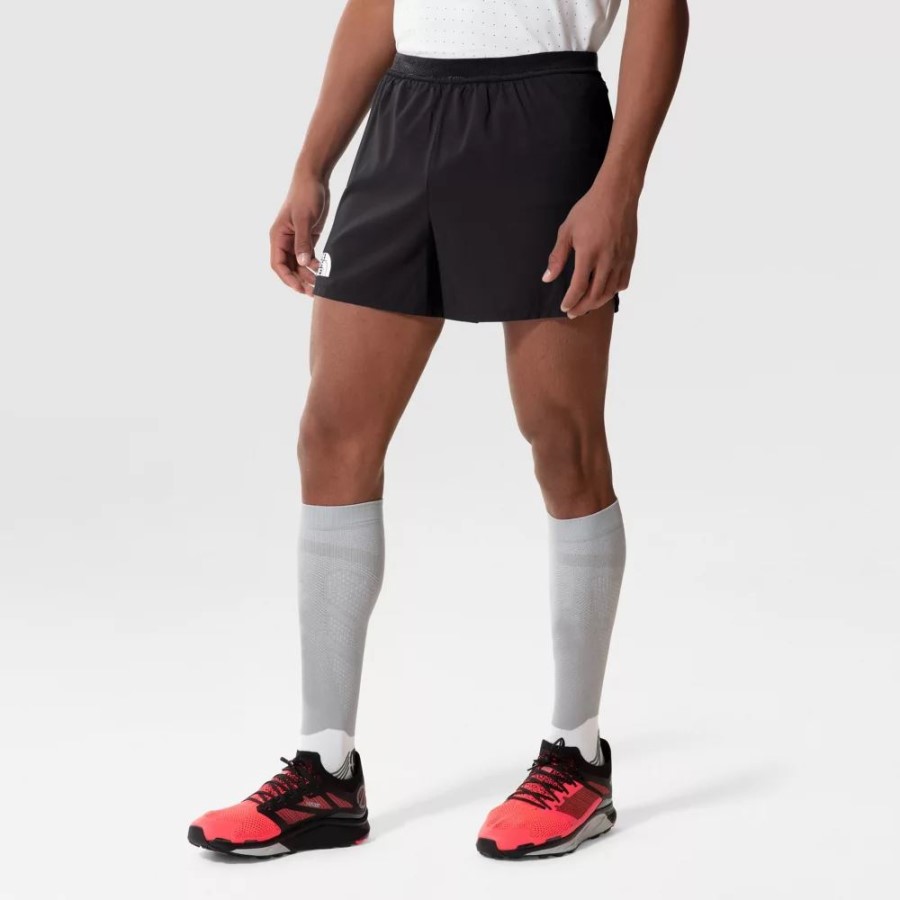 Black The North Face גברים מסדרת טיסה מכנסיים קצרים Stridelight