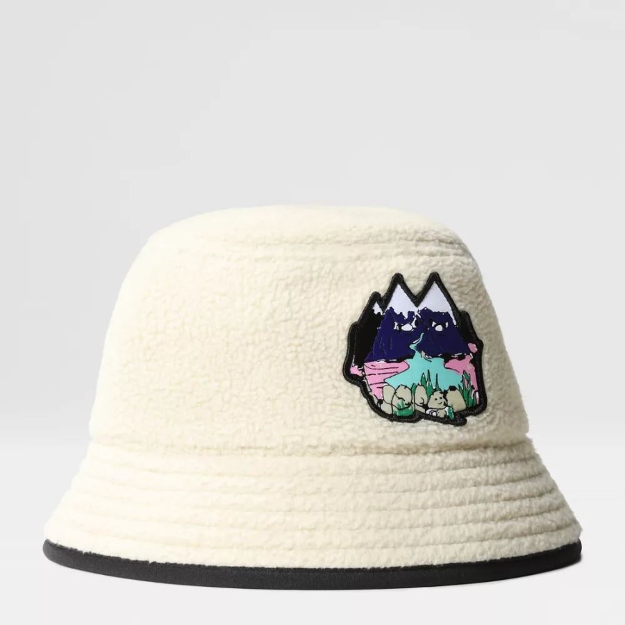 פליסקי רחוב דלי כובע חצץ את החזית הצפונית