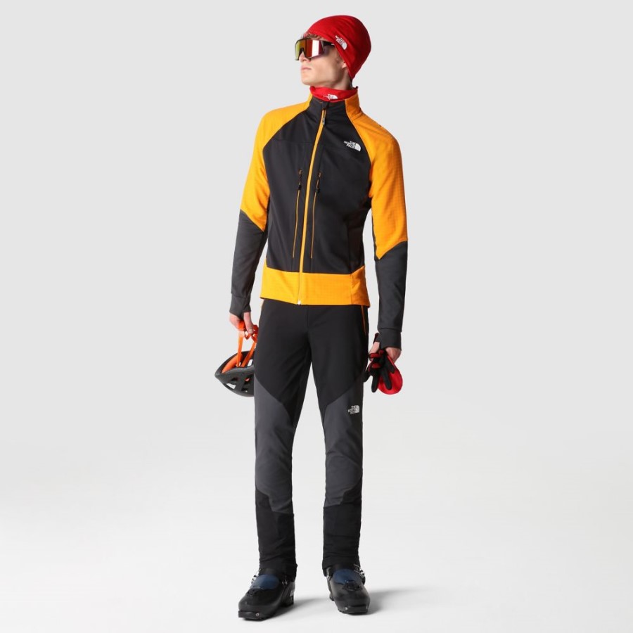 פני הצפון גברים שחורים הופכים מכנסיים