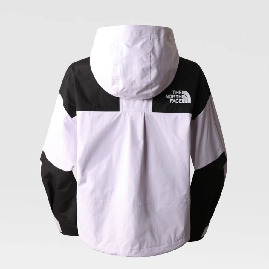 נשים מריחות לבנדר ומריחות את הדואר