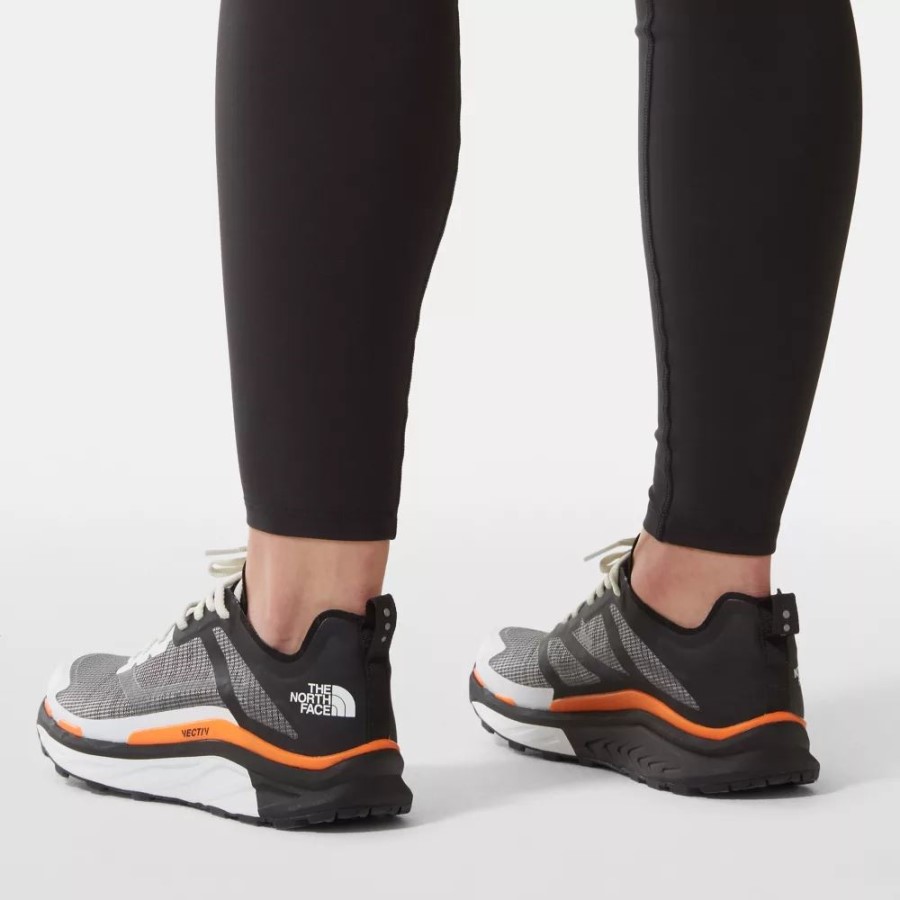 החזית הצפונית לבנים שחורות נשים וקטיב נעלי ריצה אינסופיות