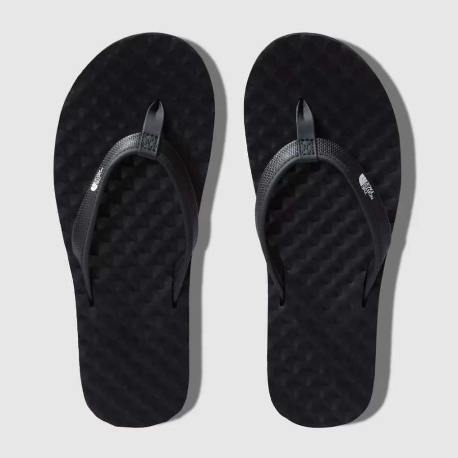 אצבעות ח\'כפי בסיס מחנה ח\'פפי לנשים בצפון שחור ולבן