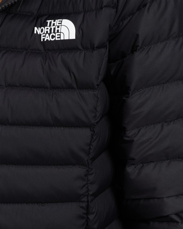 קפוצ\'ון שחור למתוח את הפנים הצפוני