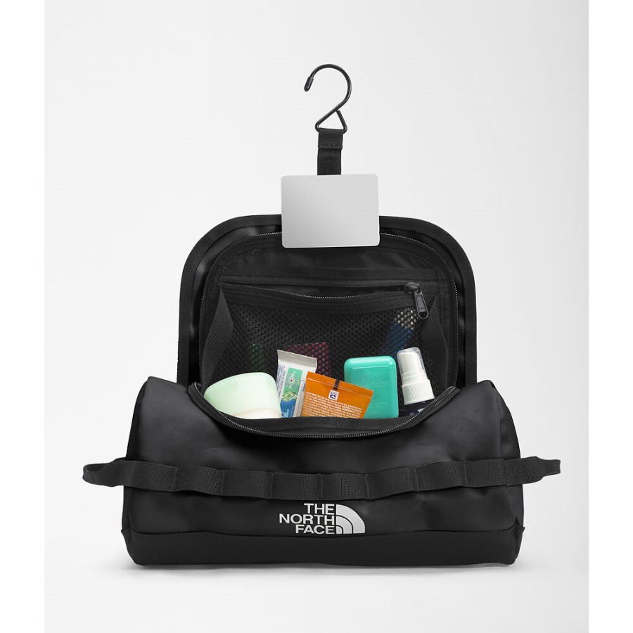 מיכל נסיעות במחנה הבסיס השחור בחזית הצפונית