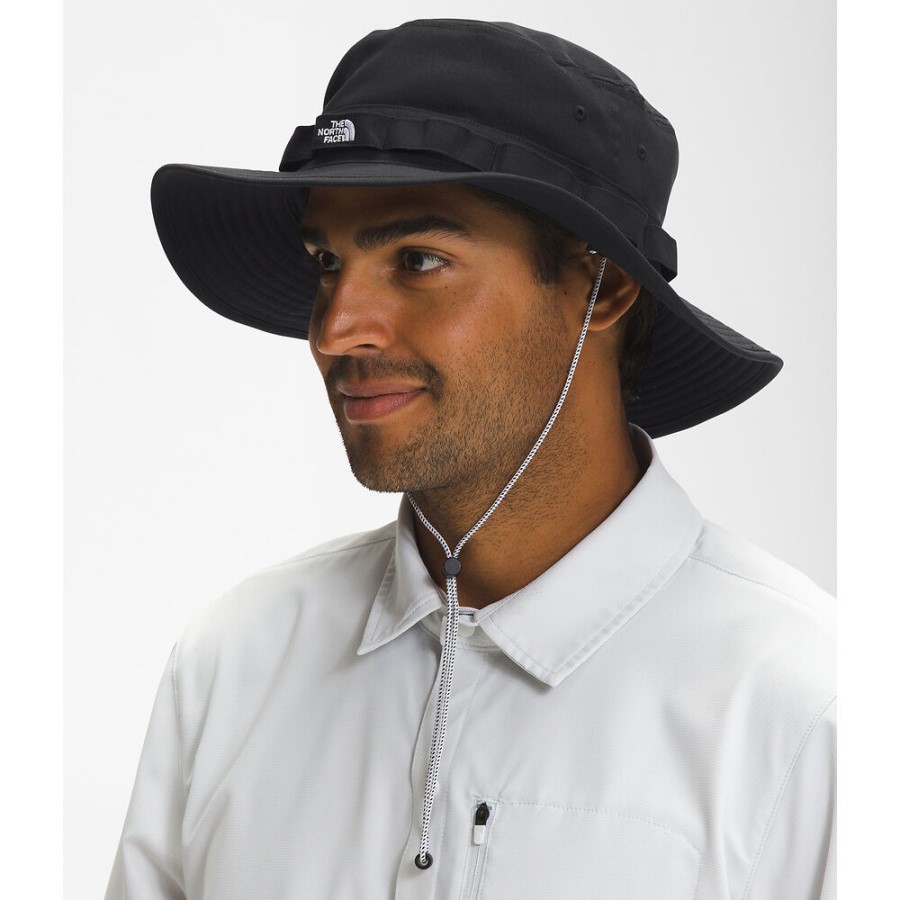 Black Class V Brimmer את החזית הצפונית