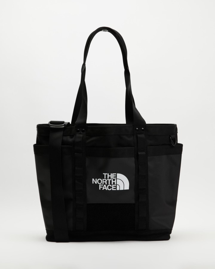 ה-North Face שחור-לבן חקירות