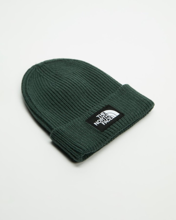 ה-North Face קופסת לוגו בצבע ירוק מרווה כהה עם חפת