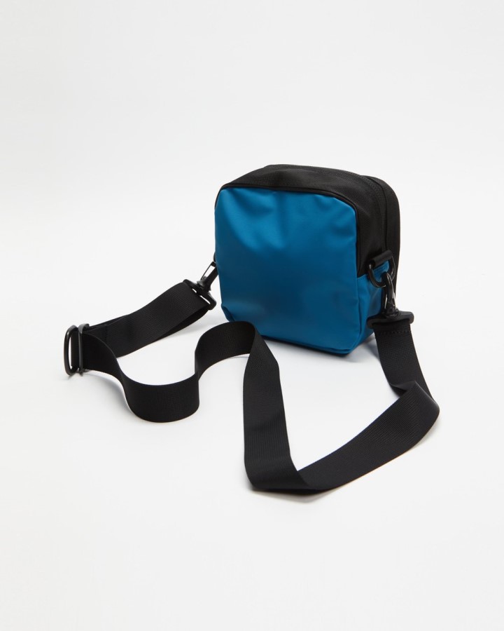 החזית הצפונית כחול ושחור לחקור את Bardu II